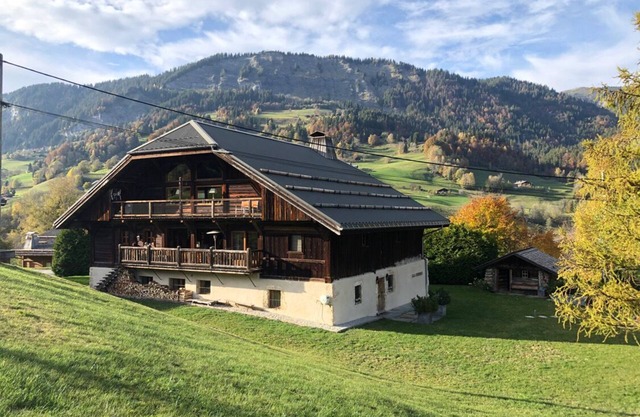 La Ferme Authentique ferme rénovée, dans un cadre champêtre.