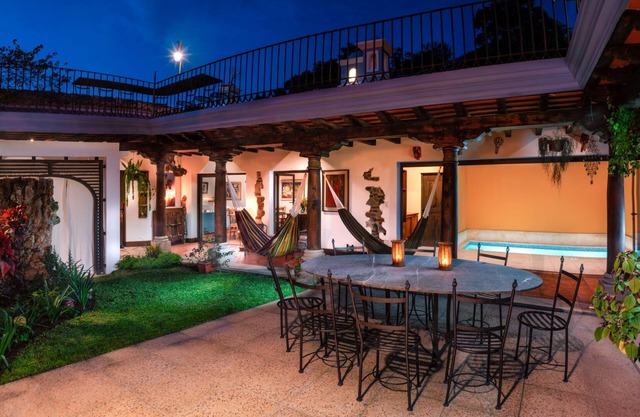 La Maison Bleue w/pool & parking Center of Antigua