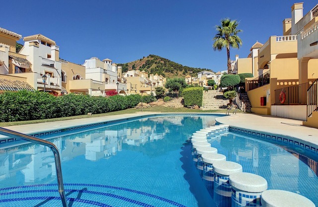 Maison à La Manga Club, Wifi, piscine commune