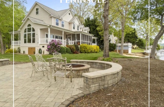 This house is a 5 bedroom(s), 2.5 bathrooms, located in Taylorsville, NC.