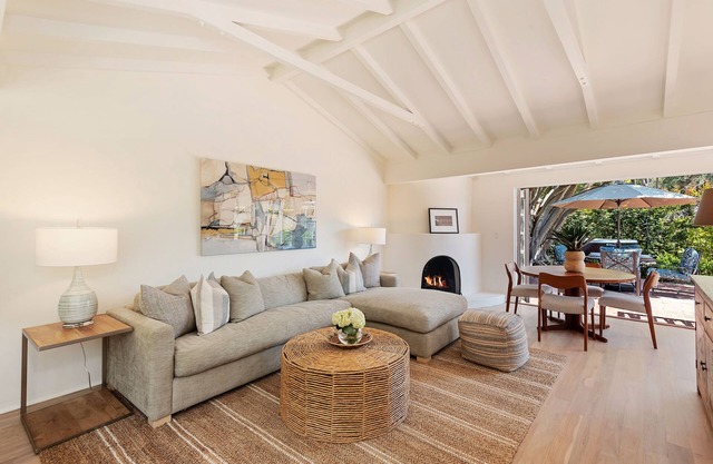 La Petite Maison - Perfectly Located in the Heart of the Upper Montecito Village