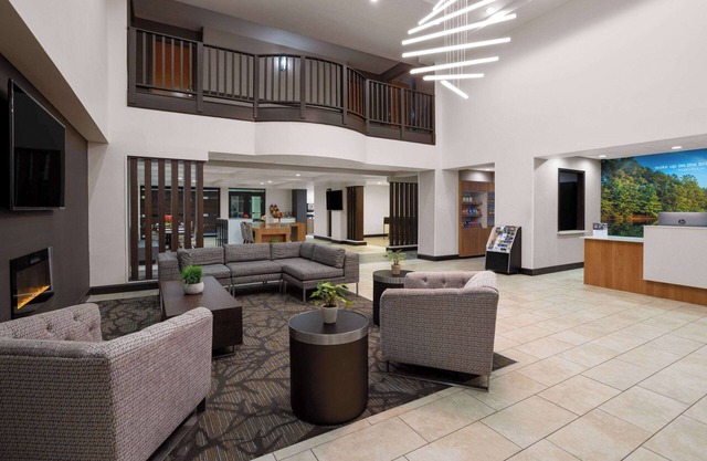 La Quinta Inn & Suites by Wyndham Mooresville