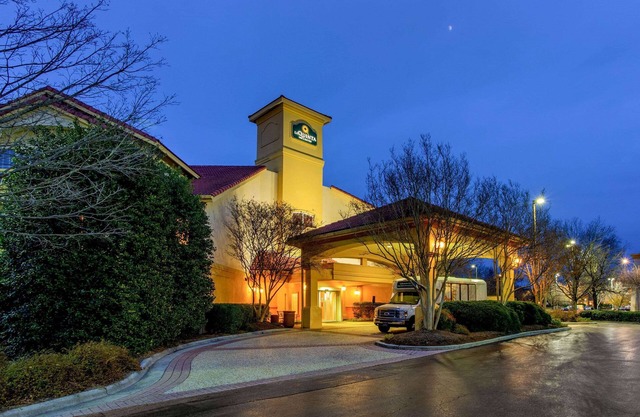 La Quinta Inn & Suites by Wyndham Raleigh Durham Intl AP