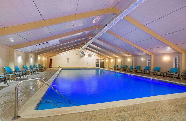 La Quinta Inn & Suites by Wyndham Springfield MA