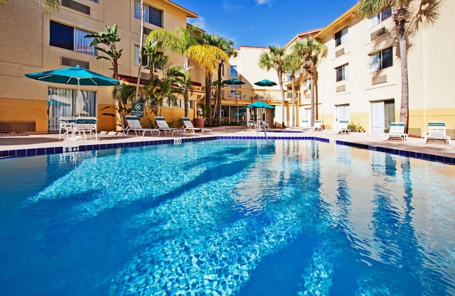 La Quinta Inn & Suites by Wyndham St. Pete-Clearwater Airpt