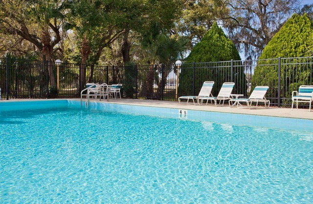 La Quinta Inn & Suites by Wyndham Tampa Fairgrounds - Casino