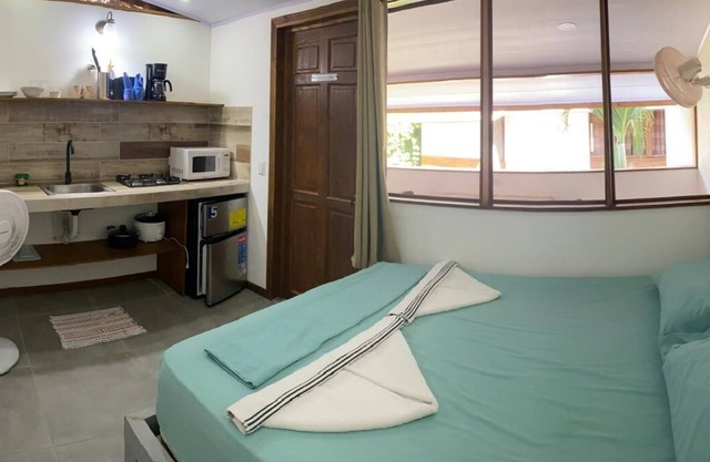 LaThoé - Chambre pour voyageur solo entre plage et jungle