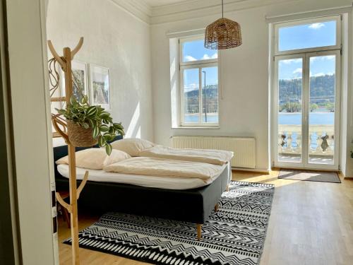 LaBed - Wohnen direkt an der Drosselgasse, stilvolle Ferienwohnung mit Rheinblick