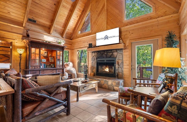 Incroyable isolé, HotTub, baignoires à jet, bois, près de Big Cedar & Shows Firepit - Ole Hickory