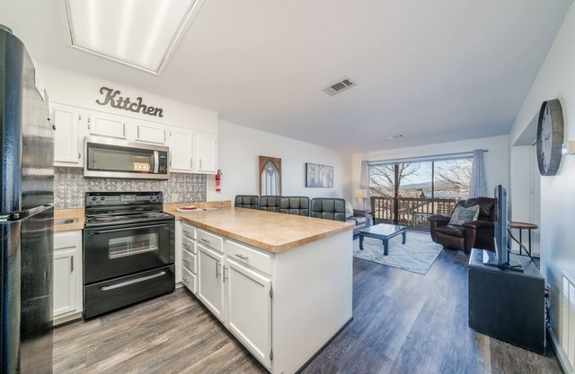Récemment rénové Condo 1 chambre / cuisine complète sur la Rive-Sud! Beaucoup de commodités!
