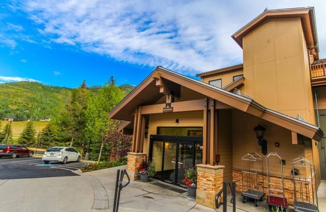 Labor Day weekend and entire week for 6 guests at Vail's BEST condo