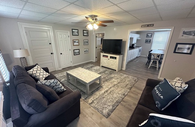 Lackawaxen Suite at Hawley Riverside Haven 1/2 block from downtown Main Avenue!