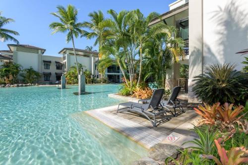 Lagoon Hideaway Swim out Nook at Temple Resort