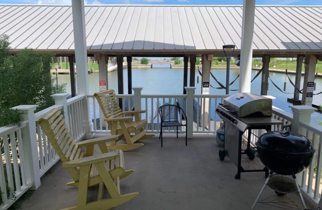 Laguna Harbor Cottage, Boat Dock, Dog Friendly, Bay Front, Fishing