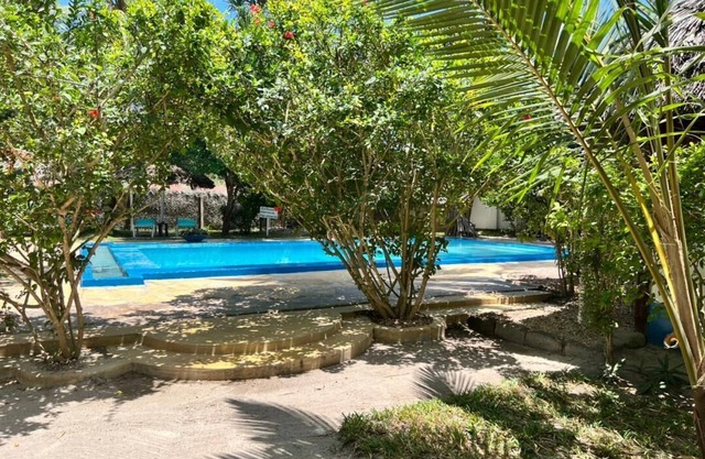 Laguna Palace Michamvi Kae