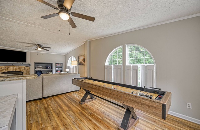 Homey Lake Anna Retreat: 4BR 2BA ~ Game Room ~ Fire Pit & Boat Access