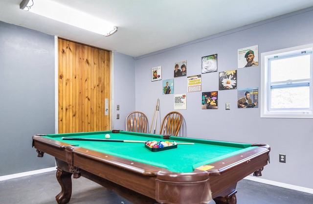 Lake Ariel Retreat w. Game Room