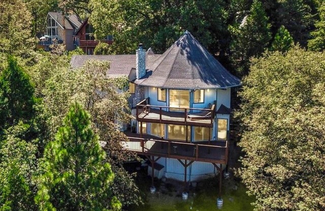 Lake Arrowhead's Best Panoramic Lake View Estate!