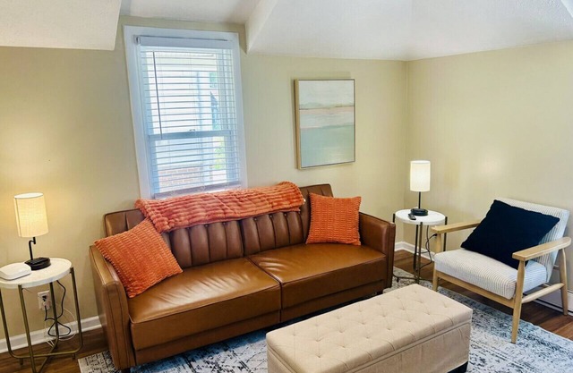 Steps From Lake Mich I 1 BD Condo