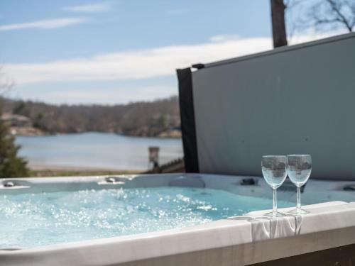 Lake Brittany Escape