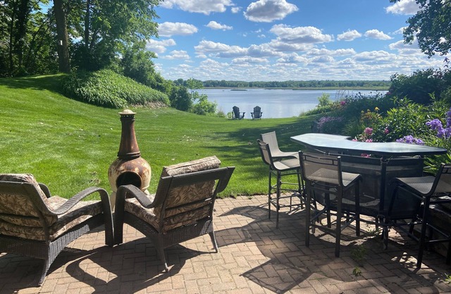 Lake Byllesby Paradise: Serene Lakefront Home.