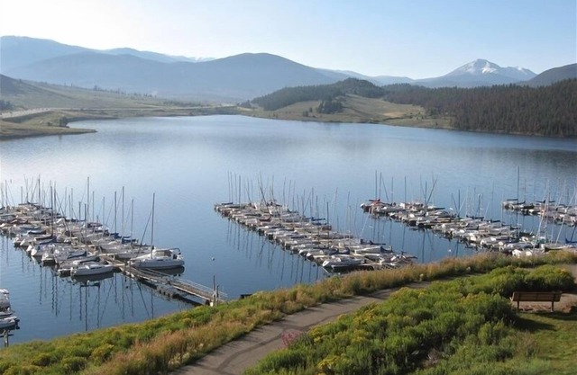 Lake Dillon Condominium avec de belles vues sur le lac et la montagne