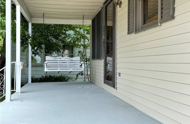 Lake Erie Area 3 BR Home