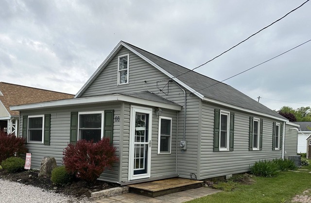Lake Erie Cottage With Private Beach Access 22% Discount offered for 2+ nights
