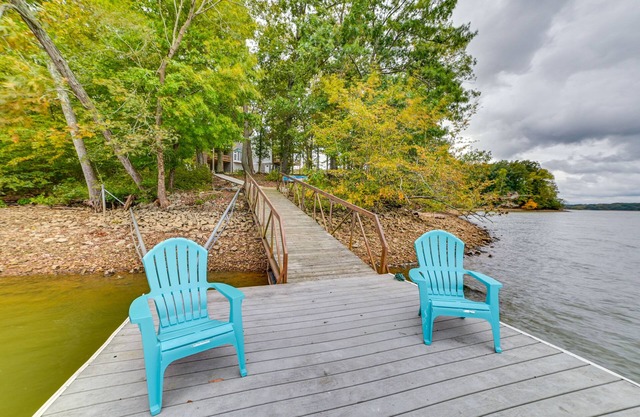 Lake Escape in Cadiz w/ Dock: Families Welcome!