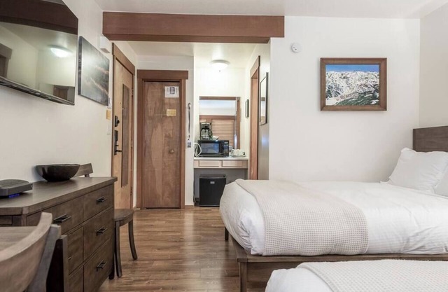 Lake Escape-Minutes to Lake & Ski Areas