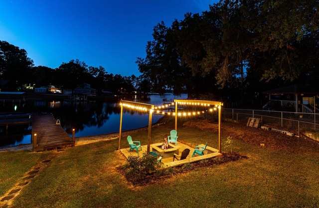 LAKE ESCAPE ON GREENWOOD