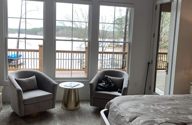 NOUVELLE MAISON AVANT LAC DE LUXE AVEC QUAI PRIVÉ, BATEAU ET JET SKI DISPONIBLE - À PROXIMITÉ DE RITZ