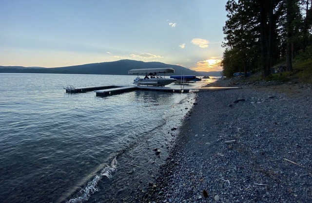 Lake Front Cabin on Beautiful Whitefish Lake