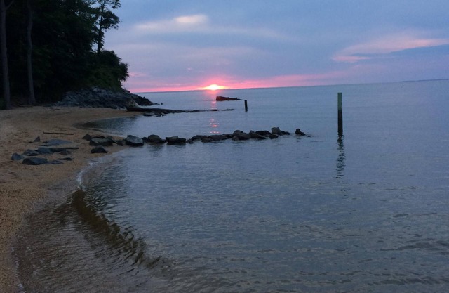 Bord du lac / Quai, HotTub, Bois, Kayaks / SUP, 3 Plages, Fossiles, Salle de Théâtre