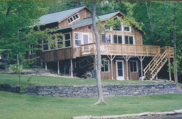Cottage familial face au lac sur le lac Eden, Vermont