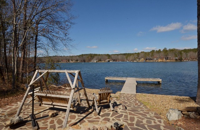 Lake Front Hot Springs Village Retreat de vacances
