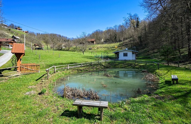 Maison au bord du lac à Andrasevec avec.