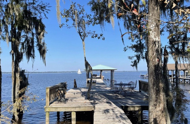 Lake front home on beautiful coastal natural lake