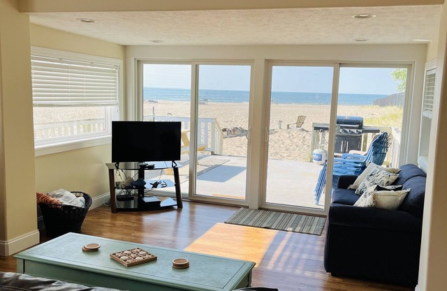 Lac front intérieur avec plage de sable!