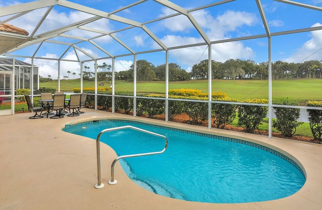 After Dune Delight: Luxurious Golf Front Pool Home