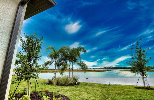 Lake Front View, 6 miles from beaches