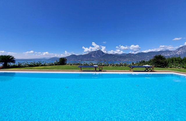 Studio de luxe sur le lac de Garde avec piscine