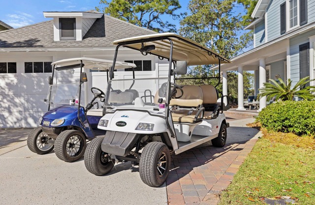 LAKE/GOLF COURSE, screened porch~ Golf Cart~ FREE Activities~ Pool, HotTub