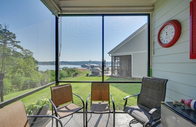 Lake Greenwood Getaway w/ On-Site Boat Ramp!