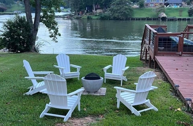 Lake Greenwood Home -- Come refresh in a quiet cove!
