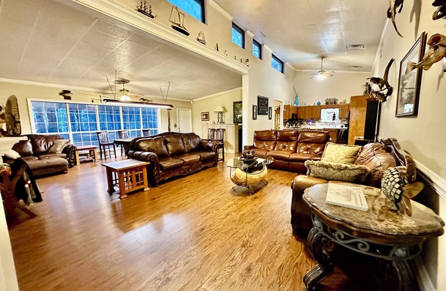 Privé Lakefront Home sur le lac Guntersville 18 personnes