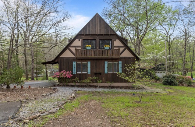 Lake Home on Lake Gaston!!
