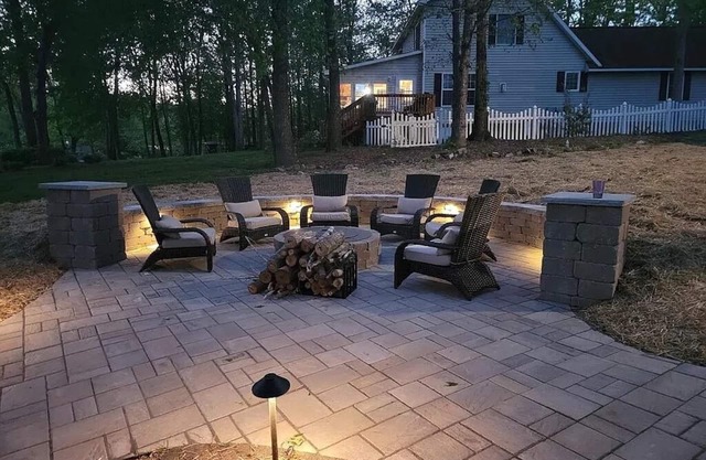 Lake House home year round with all of the amenities !