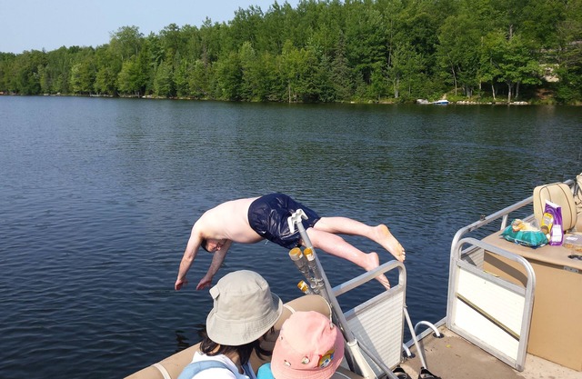 Lake House - 12 couchages, comprend 24 'ponton, idéal pour les familles!