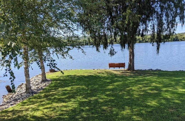 Lake House · Lakeside Escape Top Bass Fishing